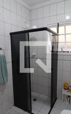 Casa à venda com 200m², 4 quartos e 3 vagasBanheiro 1