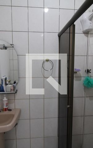 Casa à venda com 200m², 4 quartos e 3 vagasBanheiro 2