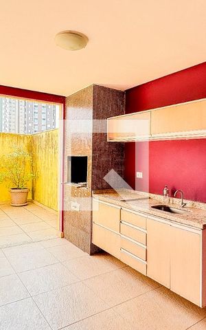 Casa à venda com 225m², 3 quartos e 5 vagas Casa à venda com 225m², 3 quartos e 5 vagasChurrasqueira - Quintal