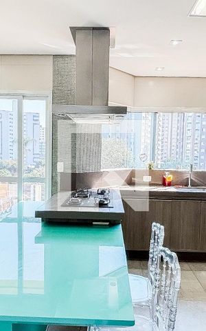 Casa à venda com 225m², 3 quartos e 5 vagas Casa à venda com 225m², 3 quartos e 5 vagasCozinha
