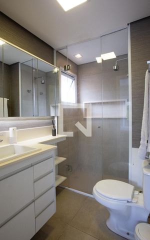 Apartamento à venda com 150m², 2 quartos e 3 vagas Apartamento à venda com 150m², 2 quartos e 3 vagasBANHEIRO SUITE 1