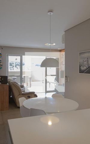 Apartamento à venda com 150m², 2 quartos e 3 vagas Apartamento à venda com 150m², 2 quartos e 3 vagasSALA