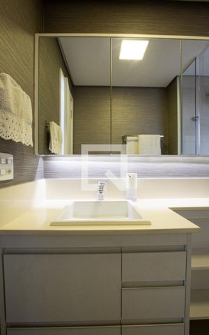 Apartamento à venda com 150m², 2 quartos e 3 vagas Apartamento à venda com 150m², 2 quartos e 3 vagasBANHEIRO SUITE 1