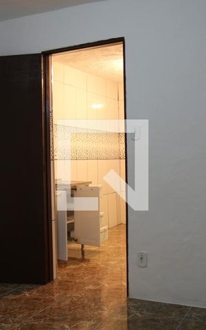 Casa para alugar com 80m², 2 quartos e 1 vagaQuarto