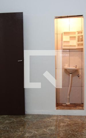 Casa para alugar com 80m², 2 quartos e 1 vagaQuarto Suíte