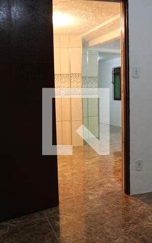 Casa para alugar com 80m², 2 quartos e 1 vagaQuarto