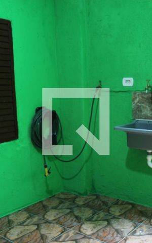 Casa para alugar com 80m², 2 quartos e 1 vagaÁrea de Serviço