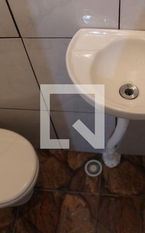 Casa para alugar com 80m², 2 quartos e 1 vagaBanheiro da Suíte