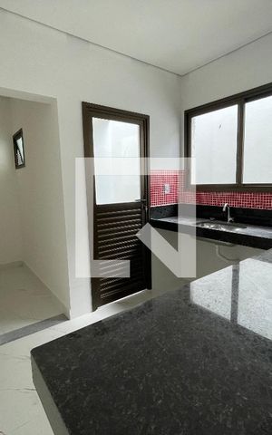 Casa à venda com 165m², 3 quartos e 2 vagasCozinha