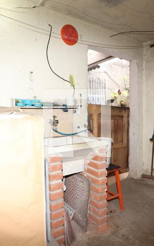 Casa à venda com 330m², 4 quartos e 6 vagasLavanderia Casa 1