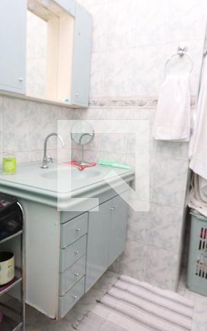 Casa à venda com 330m², 4 quartos e 6 vagasBanheiro da Suíte