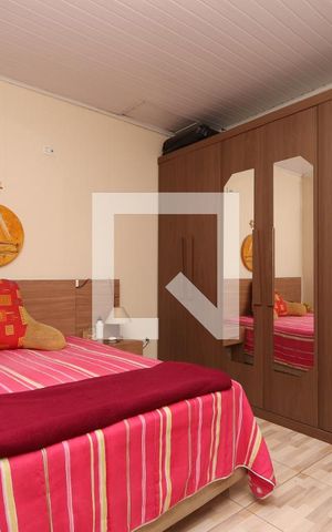 Casa à venda com 330m², 4 quartos e 6 vagasQuarto 1 Casa 1
