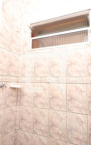 Casa à venda com 330m², 4 quartos e 6 vagasBanheiro Casa 1