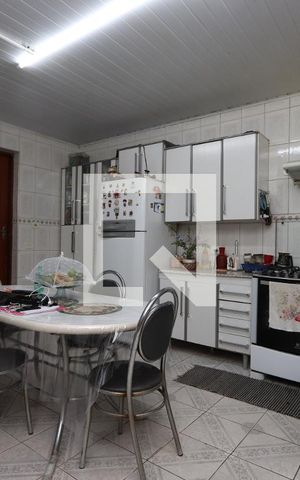 Casa à venda com 330m², 4 quartos e 6 vagasCozinha Casa 1