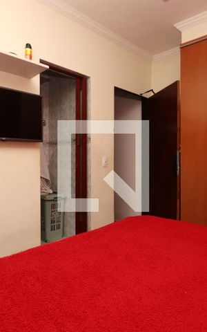 Casa à venda com 330m², 4 quartos e 6 vagasSuíte Casa 2