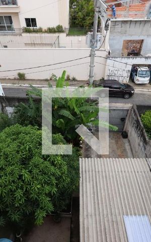 Casa à venda com 330m², 4 quartos e 6 vagasQuintal e entrada dos fundos
