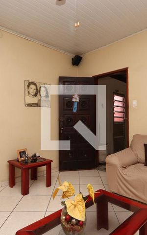 Casa à venda com 330m², 4 quartos e 6 vagasSala Casa 1