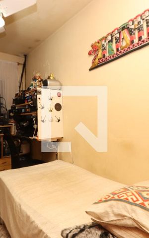 Casa à venda com 330m², 4 quartos e 6 vagasQuarto 2 Casa 1