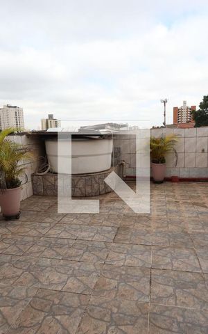 Casa à venda com 330m², 4 quartos e 6 vagasSolário