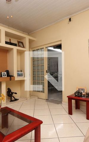 Casa à venda com 330m², 4 quartos e 6 vagasSala Casa 1