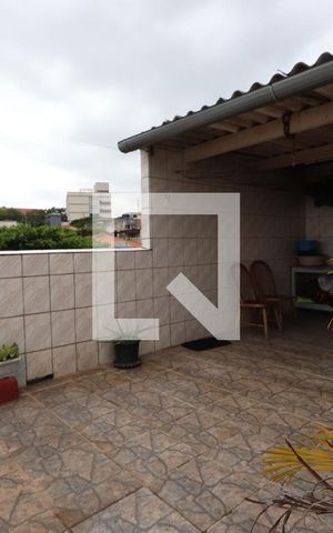 Casa à venda com 330m², 4 quartos e 6 vagasSolário