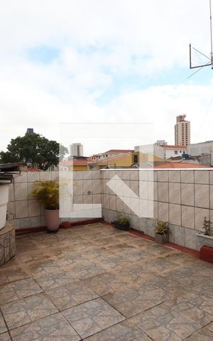 Casa à venda com 330m², 4 quartos e 6 vagasSolário