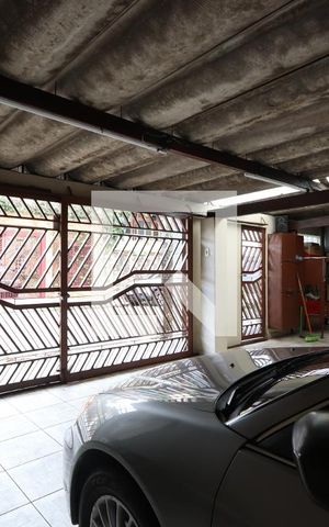 Casa à venda com 330m², 4 quartos e 6 vagasGaragem