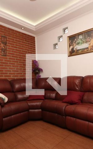 Casa à venda com 330m², 4 quartos e 6 vagasSala Casa 2