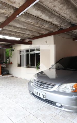Casa à venda com 330m², 4 quartos e 6 vagasGaragem