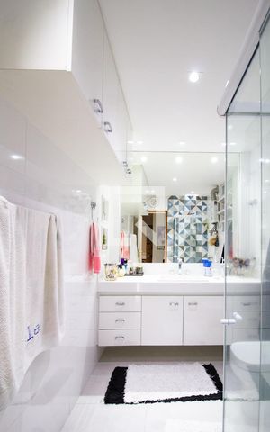Apartamento à venda com 132m², 3 quartos e 1 vaga Apartamento à venda com 132m², 3 quartos e 1 vagaBanheiro social 2