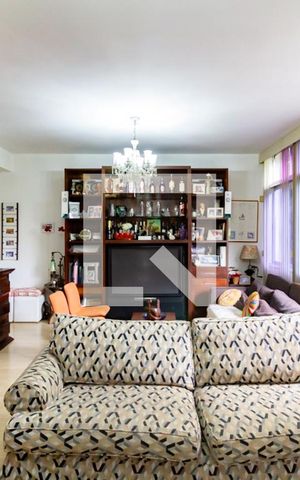 Apartamento à venda com 132m², 3 quartos e 1 vaga Apartamento à venda com 132m², 3 quartos e 1 vagaSala