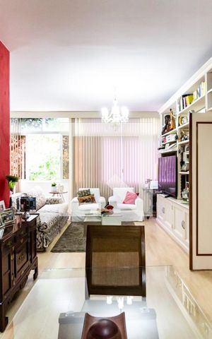 Apartamento à venda com 132m², 3 quartos e 1 vaga Apartamento à venda com 132m², 3 quartos e 1 vagaSala