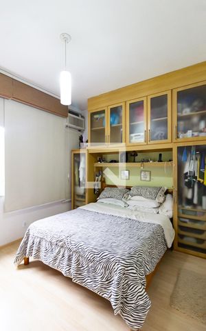 Apartamento à venda com 132m², 3 quartos e 1 vaga Apartamento à venda com 132m², 3 quartos e 1 vagaQuarto 1