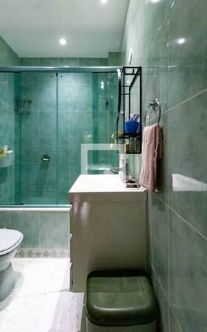 Apartamento à venda com 132m², 3 quartos e 1 vaga Apartamento à venda com 132m², 3 quartos e 1 vagaBanheiro social 1
