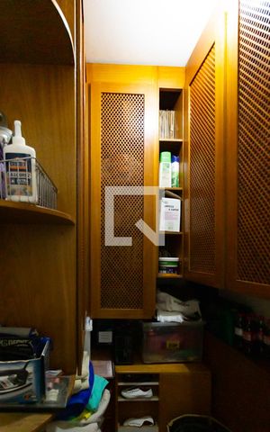 Apartamento à venda com 132m², 3 quartos e 1 vaga Apartamento à venda com 132m², 3 quartos e 1 vagaQuarto de serviço
