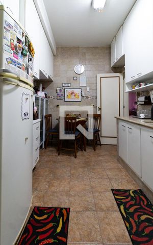 Apartamento à venda com 132m², 3 quartos e 1 vaga Apartamento à venda com 132m², 3 quartos e 1 vagaCozinha