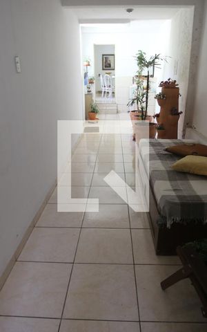 Casa à venda com 240m², 4 quartos e 1 vagavaranda