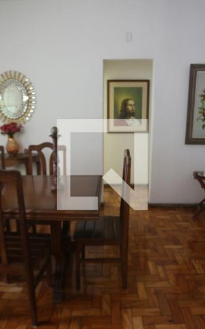 Casa à venda com 240m², 4 quartos e 1 vagaSala