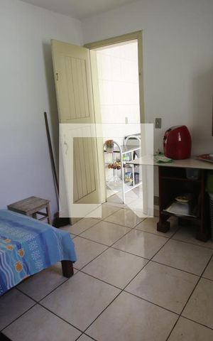 Casa à venda com 240m², 4 quartos e 1 vagaquarto 4