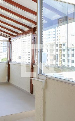 Apartamento à venda com 80m², 2 quartos e 1 vaga Apartamento à venda com 80m², 2 quartos e 1 vagaSacada