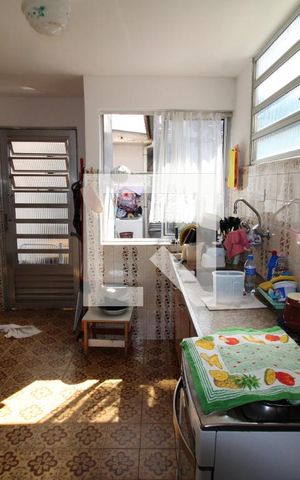 Casa à venda com 173m², 2 quartos e 2 vagasCozinha