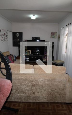 Casa à venda com 173m², 2 quartos e 2 vagasSala