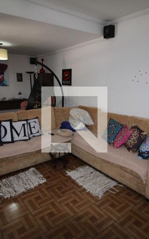 Casa à venda com 173m², 2 quartos e 2 vagasSala