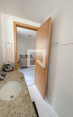 Apartamento à venda com 78m², 3 quartos e 1 vaga Apartamento à venda com 78m², 3 quartos e 1 vagaBanheiro da Suíte