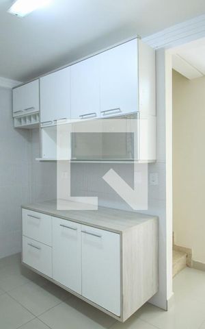 Casa de condomínio à venda com 170m², 3 quartos e 2 vagas Casa de condomínio à venda com 170m², 3 quartos e 2 vagasCozinha