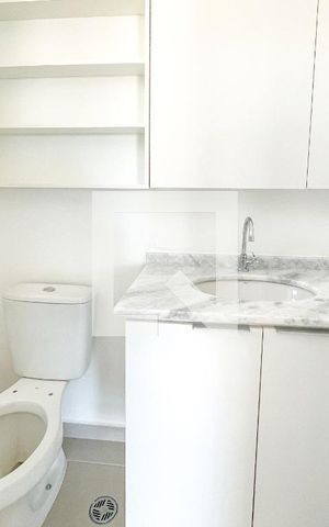 Studio à venda com 29m², 1 quarto e sem vaga Studio à venda com 29m², 1 quarto e sem vagaBanheiro