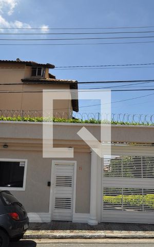 Casa de condomínio à venda com 117m², 2 quartos e 2 vagasFachada