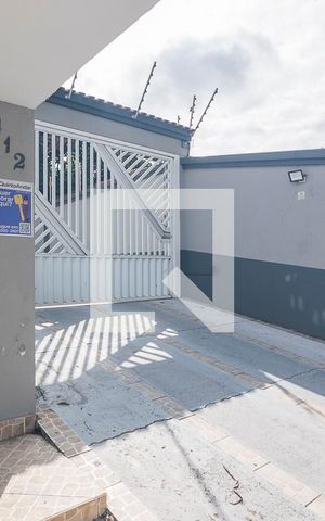Casa de condomínio à venda com 100m², 2 quartos e 2 vagas Casa de condomínio à venda com 100m², 2 quartos e 2 vagasFachada