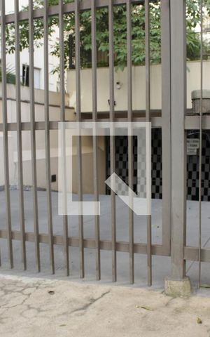 Apartamento para alugar com 56m², 2 quartos e 1 vagaEntrada da garagem