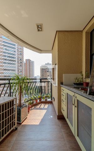 Apartamento à venda com 160m², 3 quartos e 4 vagas Apartamento à venda com 160m², 3 quartos e 4 vagasVaranda gourmet